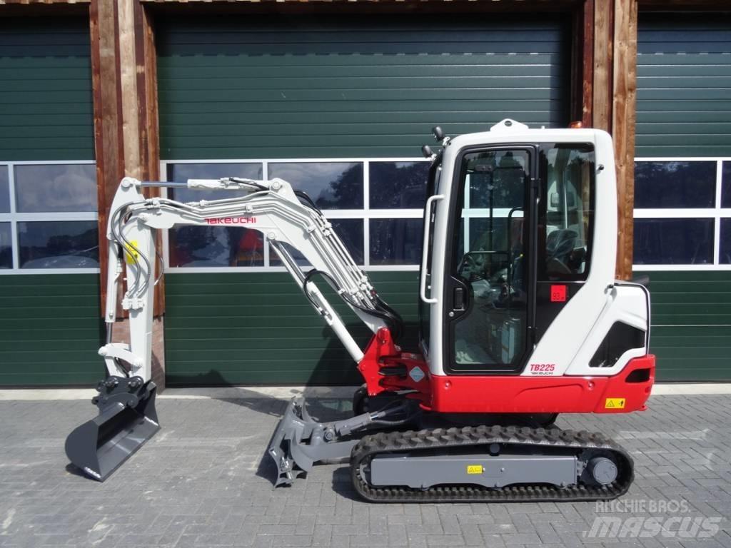 Takeuchi TB 225 Minigravemaskiner