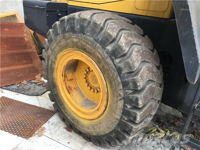 Komatsu WA 320-3 Læssemaskiner på hjul