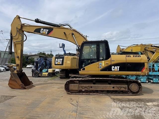CAT 320D-E Gravemaskiner på larvebånd