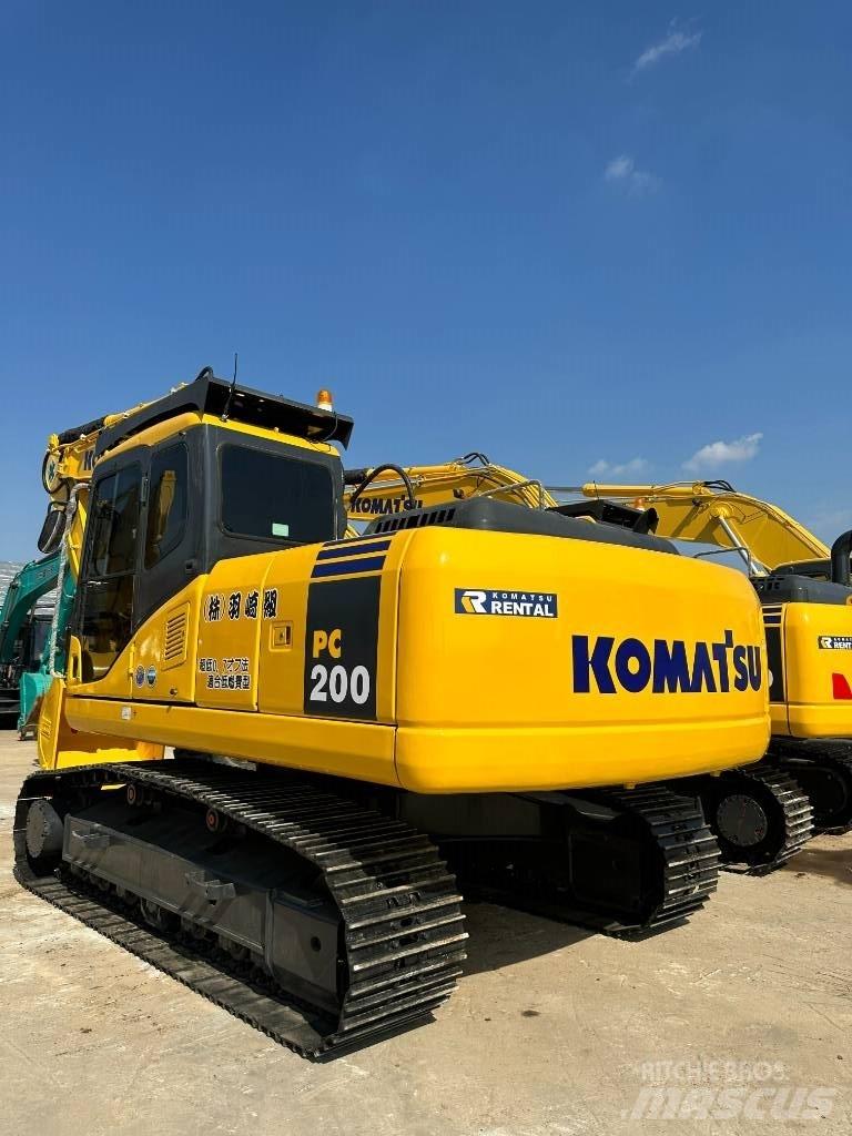 Komatsu PC200-7 Gravemaskiner på larvebånd