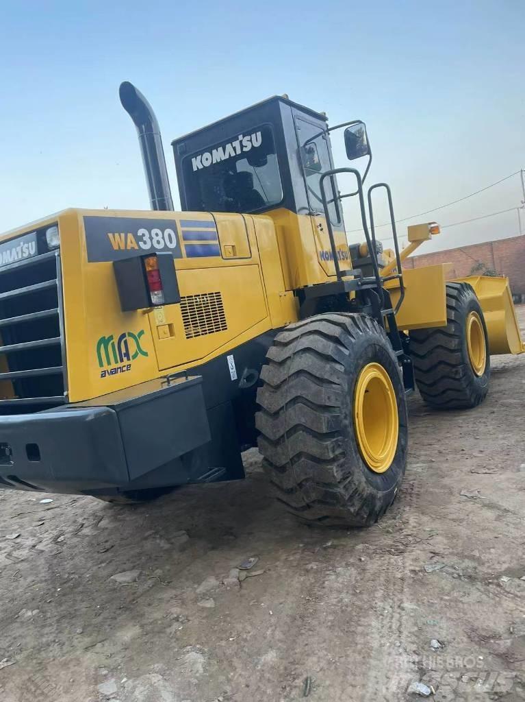 Komatsu WA 380 Læssemaskiner på hjul