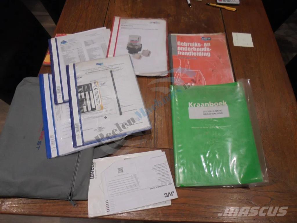 Doosan DX 255 LC Gravemaskiner på larvebånd