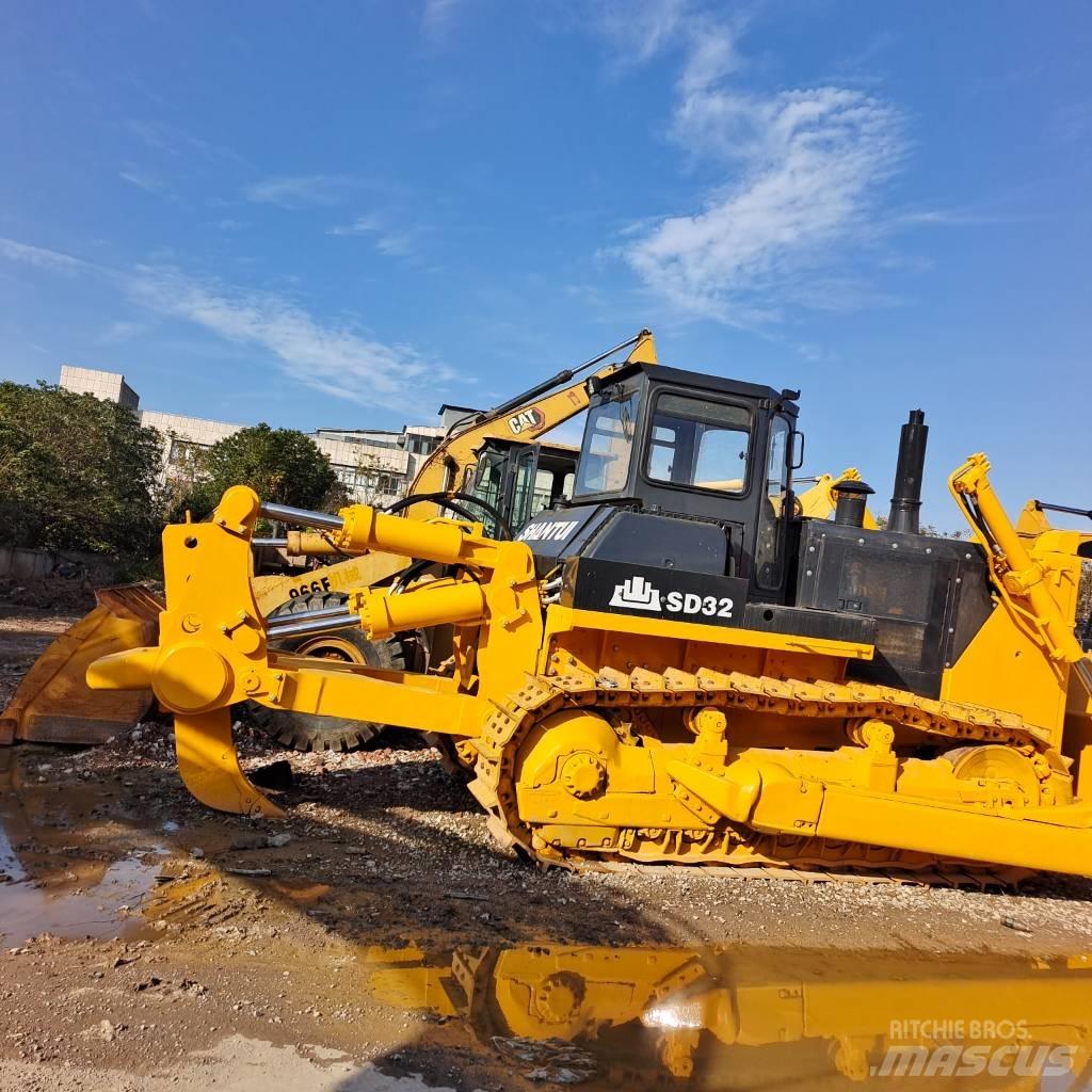 Shantui SD 32 Bulldozer på larvebånd