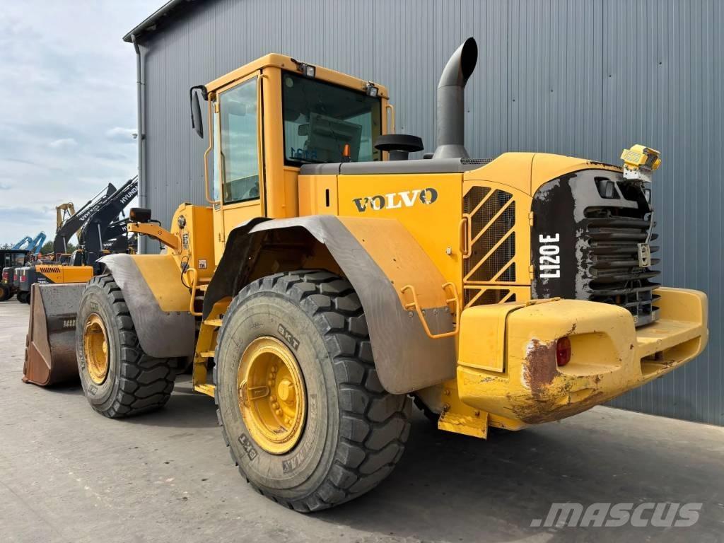 Volvo L120E Læssemaskiner på hjul