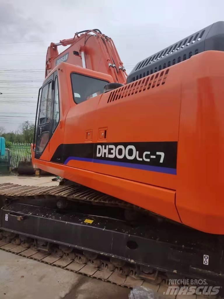 Doosan DH 300 LC-7 Gravemaskiner på larvebånd