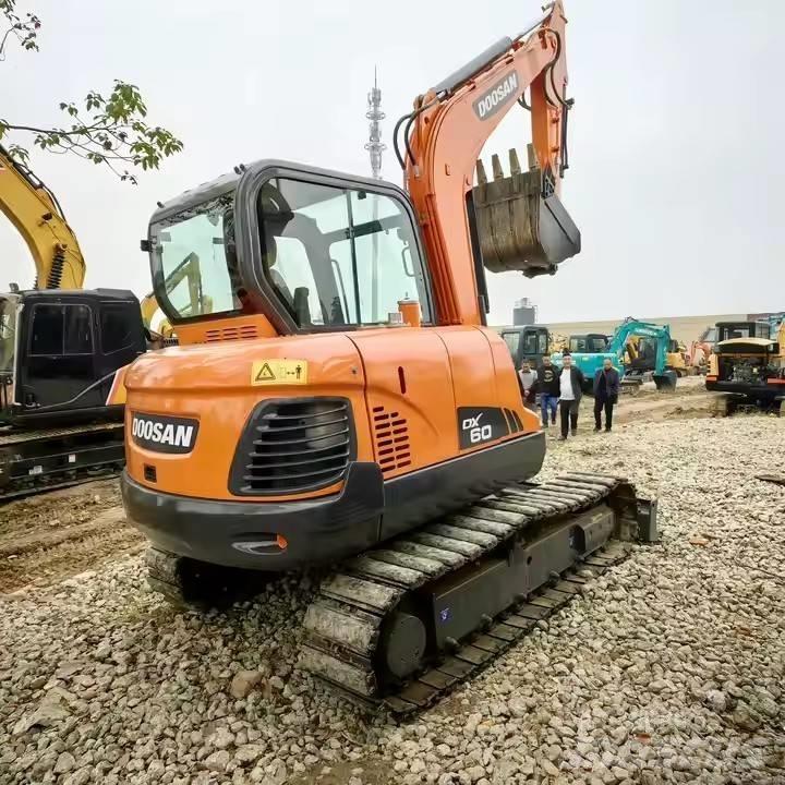 Doosan DX 60 Gravemaskiner på larvebånd
