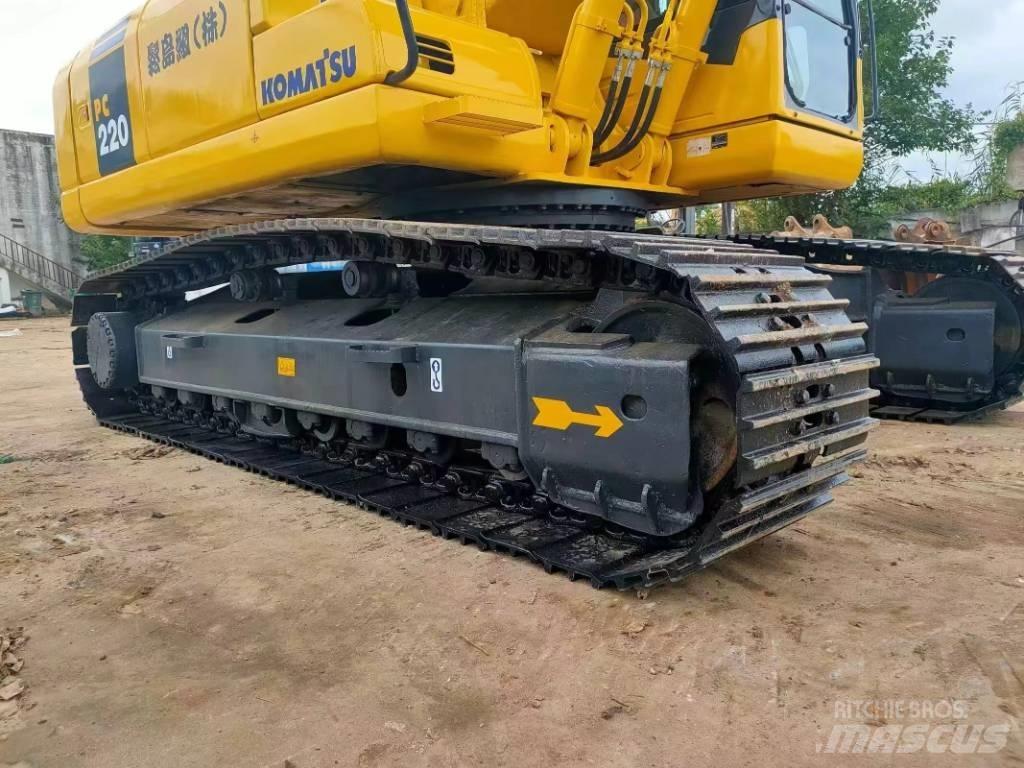 Komatsu PC 220 Gravemaskiner på larvebånd