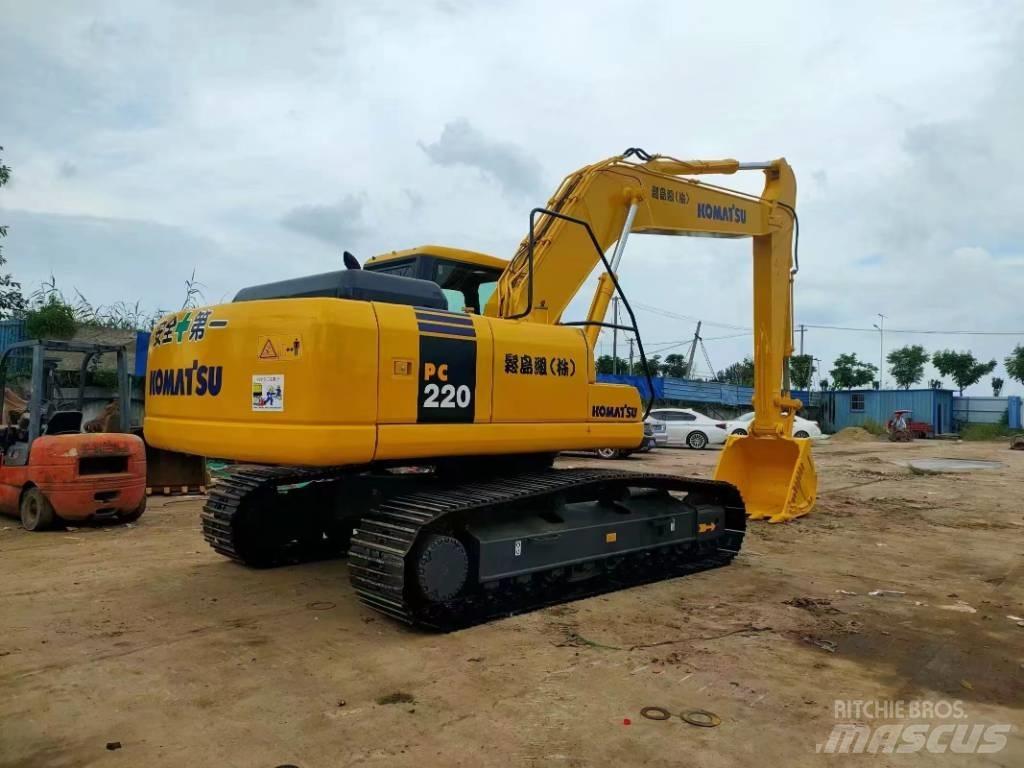 Komatsu PC 220 Gravemaskiner på larvebånd