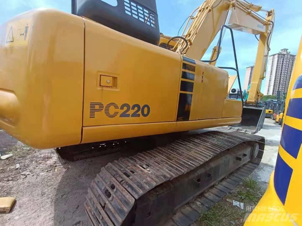 Komatsu PC 220-6 Gravemaskiner på larvebånd