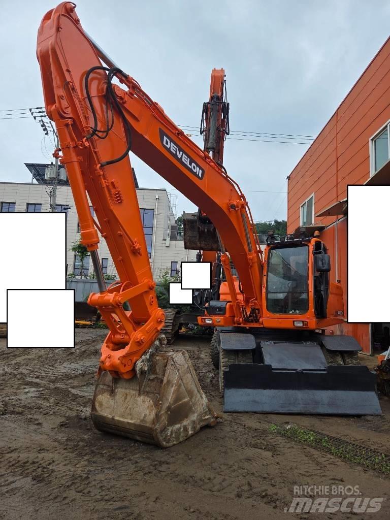 Doosan DX 210 W Gravemaskiner på hjul