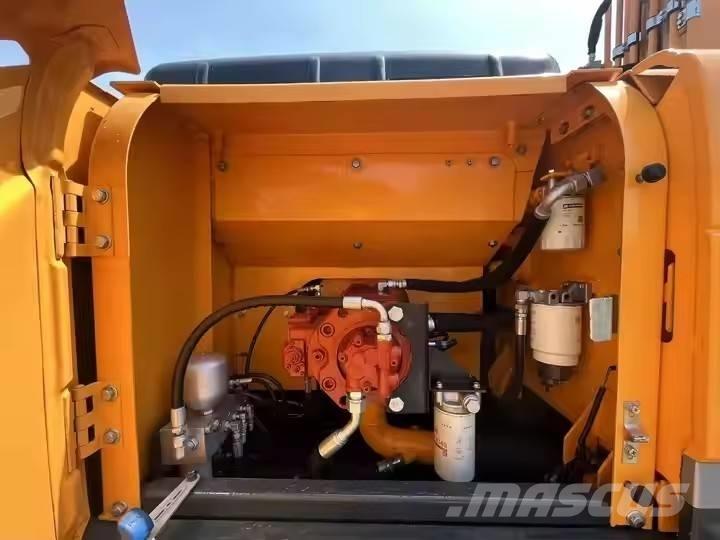 Hyundai 220 LC  9s Gravemaskiner på larvebånd