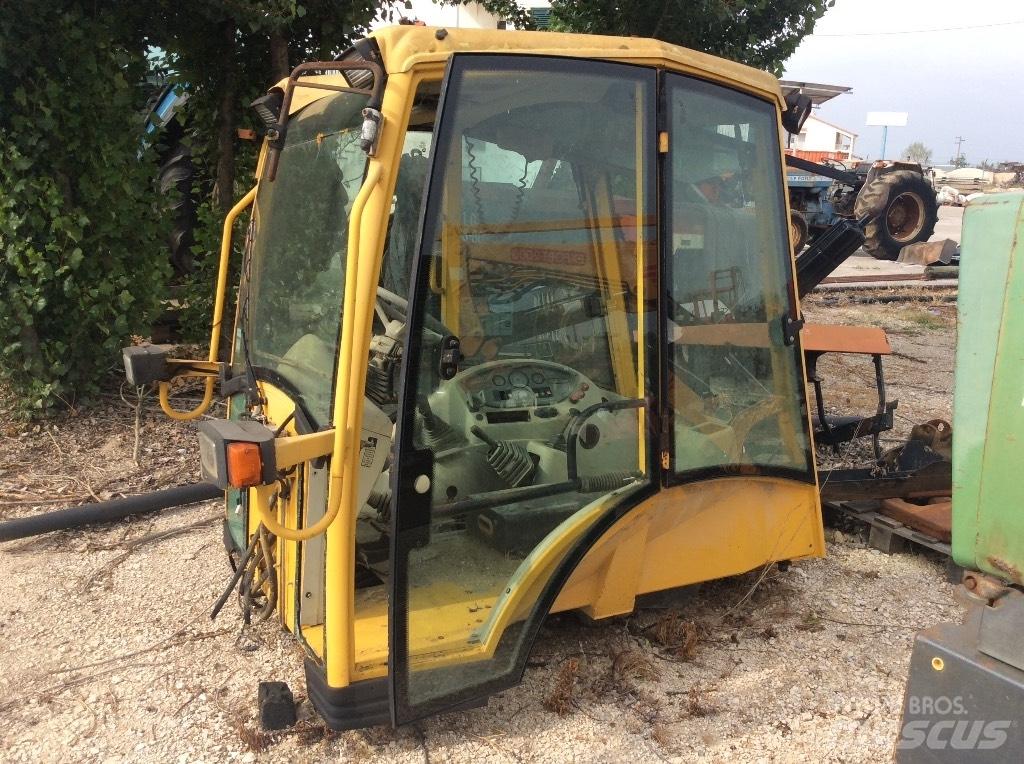 Komatsu W93r Kabiner og interiør