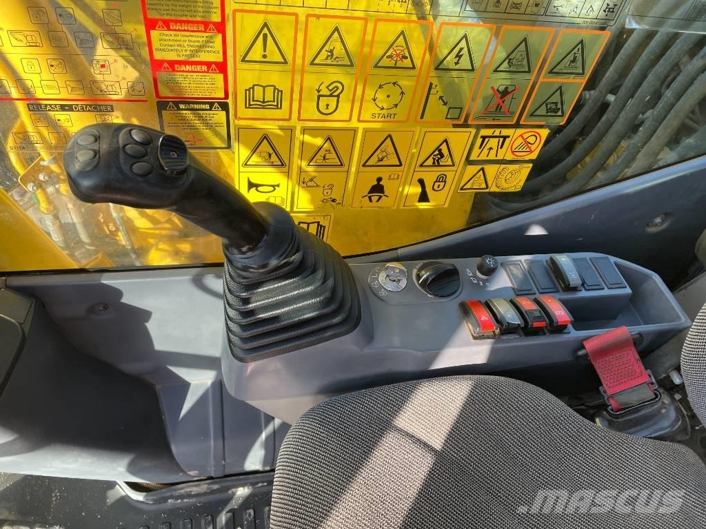 Komatsu PW 160-11 Gravemaskiner på hjul