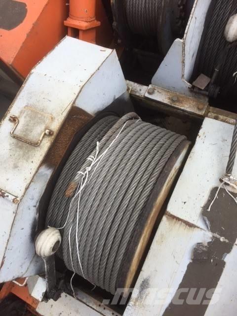 Hitachi KH 230-3 Kraner på larvebånd