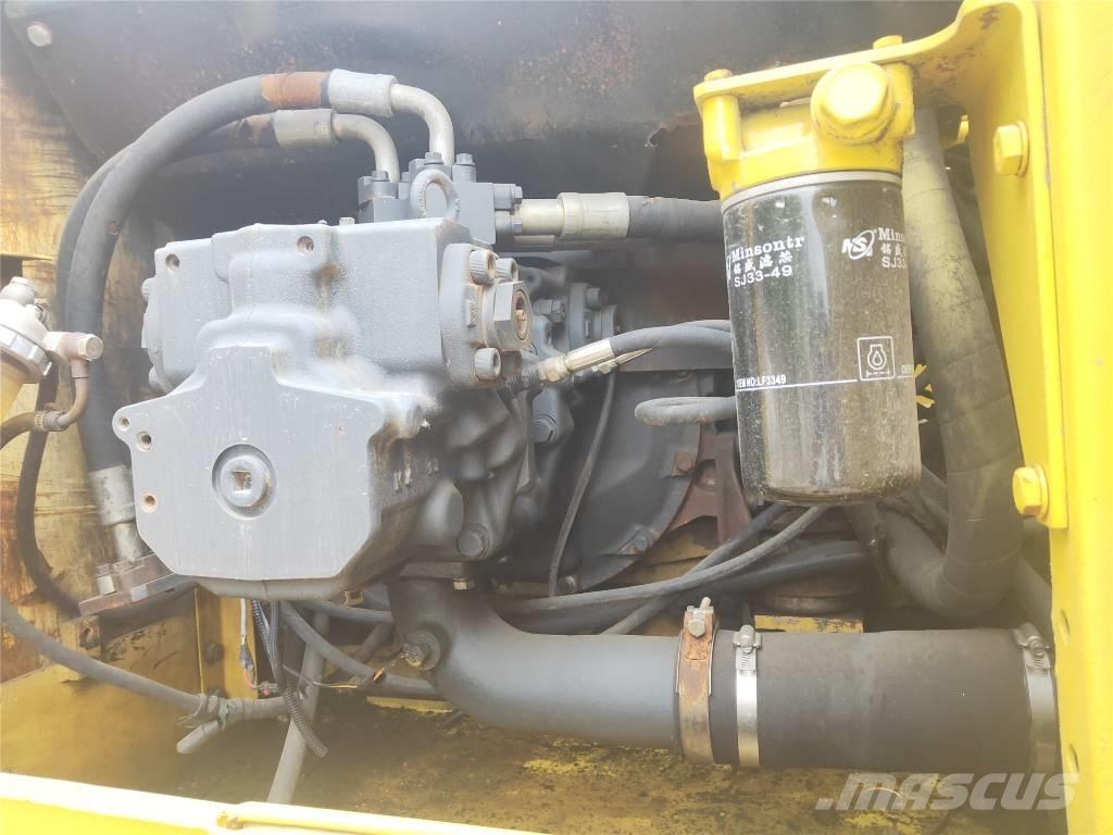 Komatsu PC220-7 Gravemaskiner på larvebånd