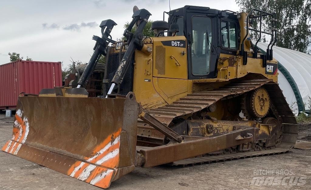 CAT D 6 T LGP Bulldozer på larvebånd