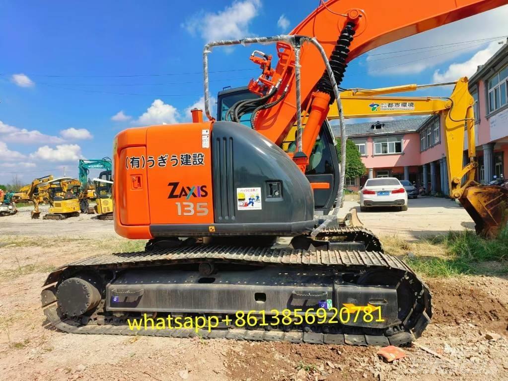 Hitachi ZX 135 US Gravemaskiner på larvebånd