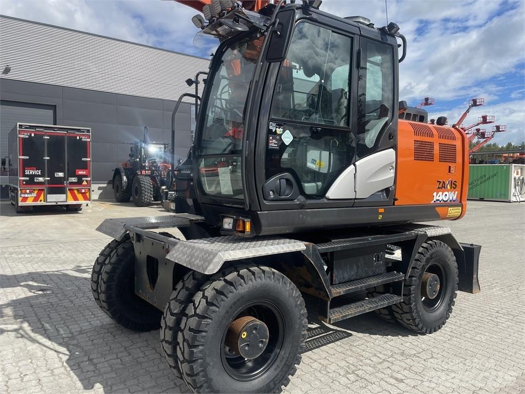 Hitachi ZX 140 W-6 Gravemaskiner på hjul