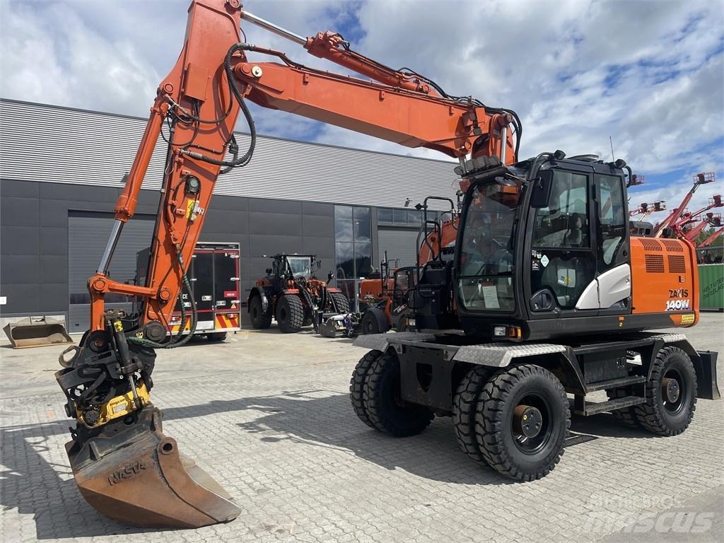 Hitachi ZX 140 W-6 Gravemaskiner på hjul