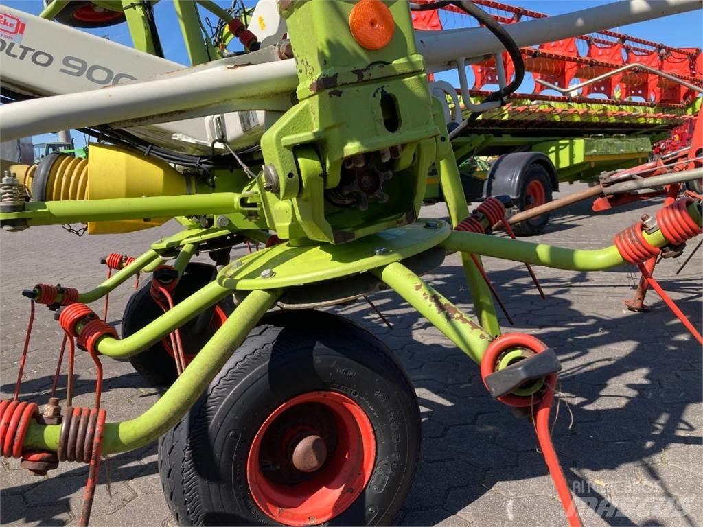 CLAAS Volto 900 River og høvendere