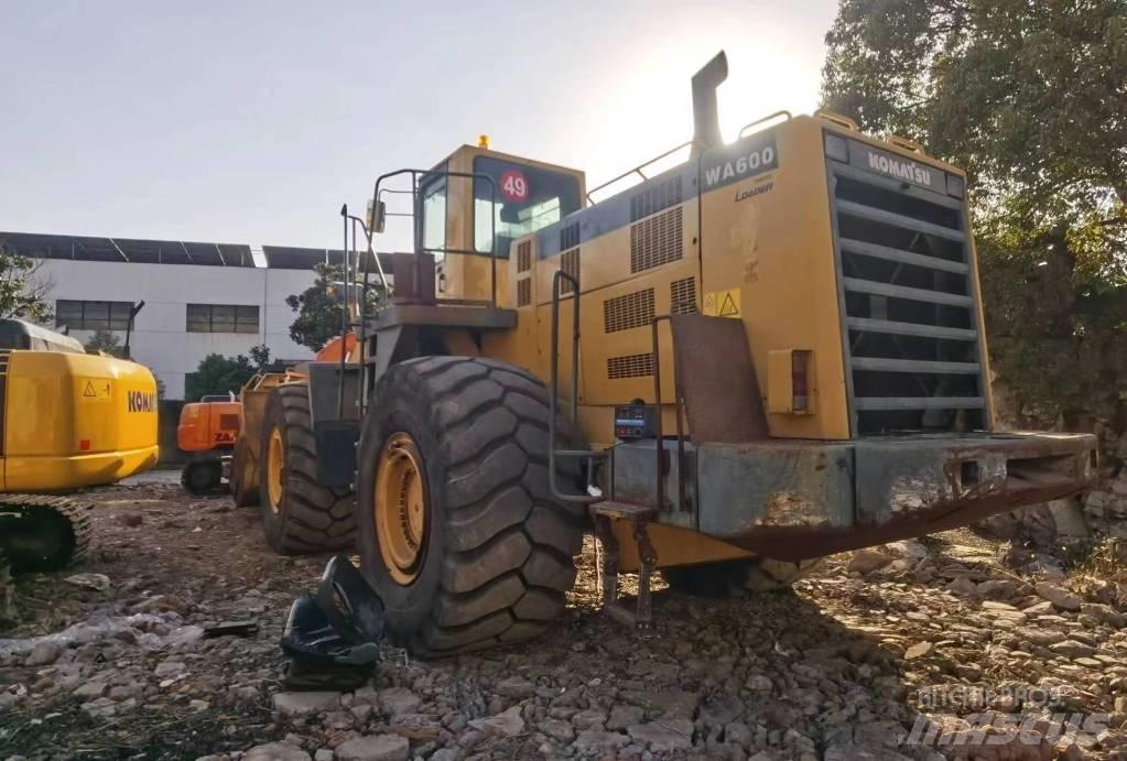 Komatsu WA 600 Læssemaskiner på hjul