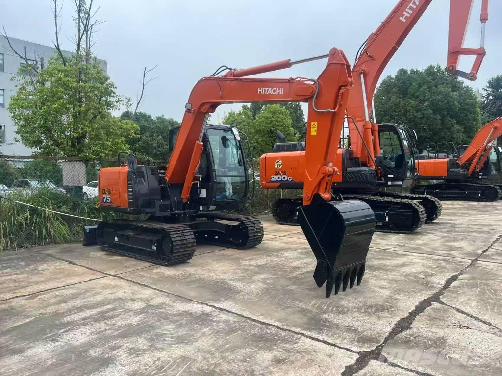 Hitachi ZX 75 Midi-gravemaskiner 7t - 12t