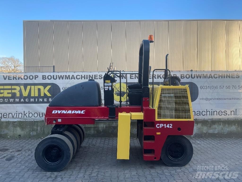 Dynapack CP 142 Tromle med luftdæk
