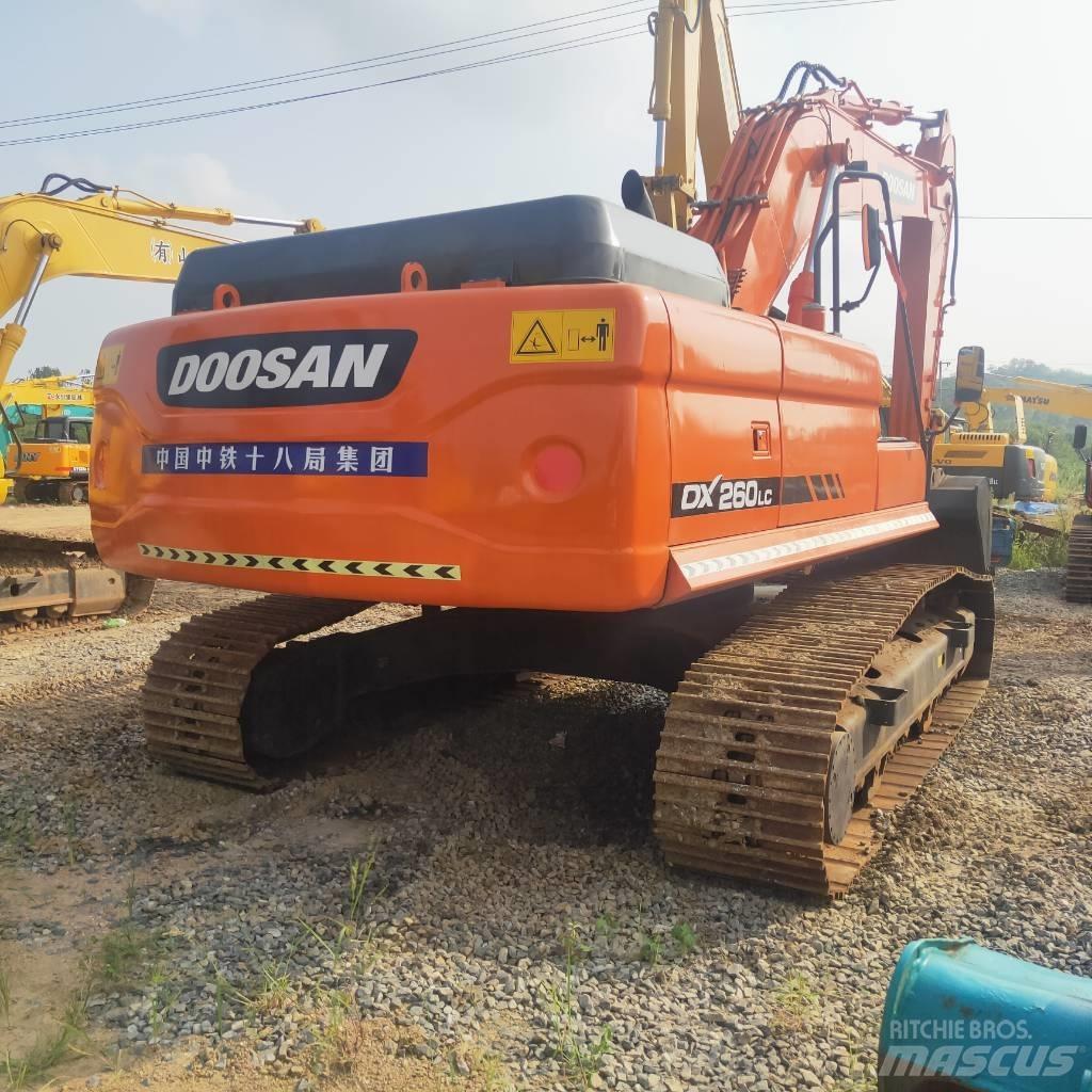 Doosan DX260LC Gravemaskiner på larvebånd