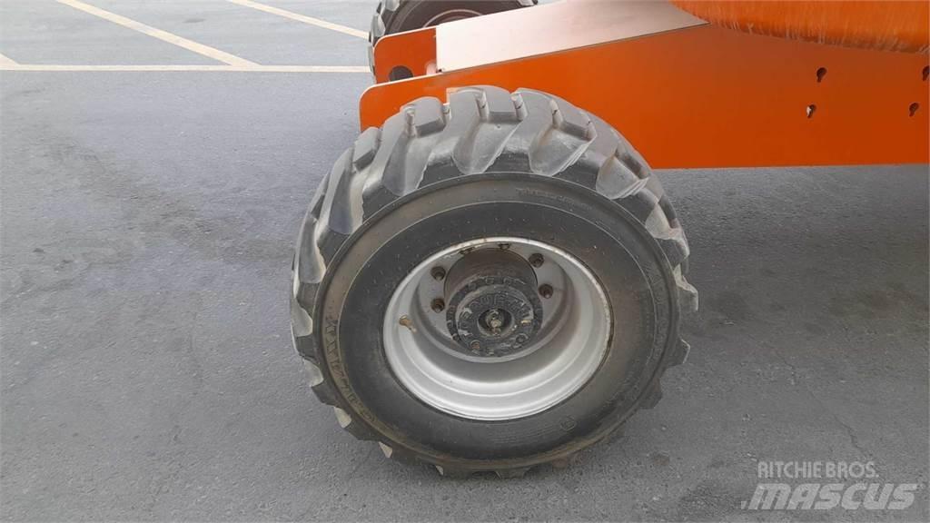 JLG 450AJSII Bomlifte med knækarm