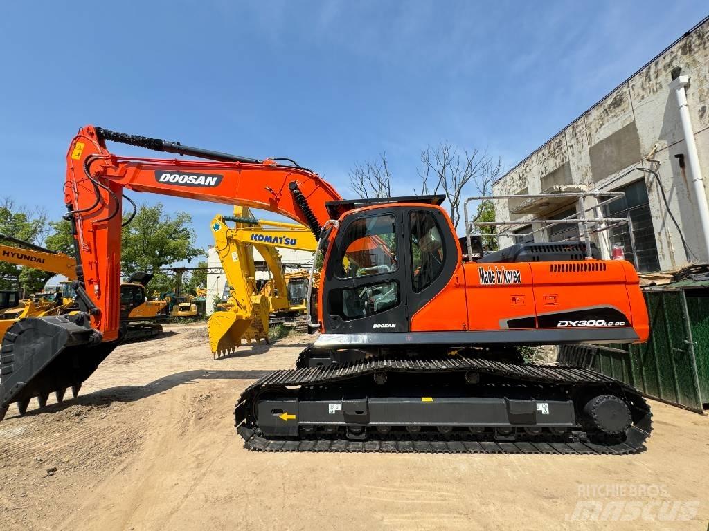 Doosan DX 300 LC Gravemaskiner på larvebånd