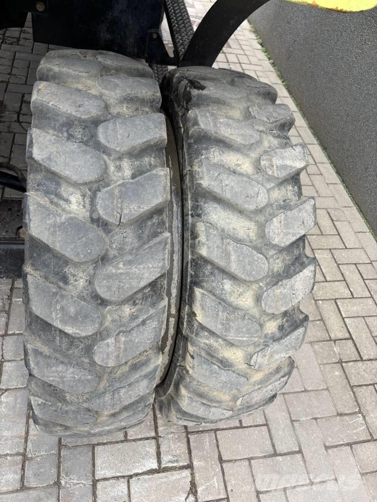 CAT M 320 F Gravemaskiner på hjul