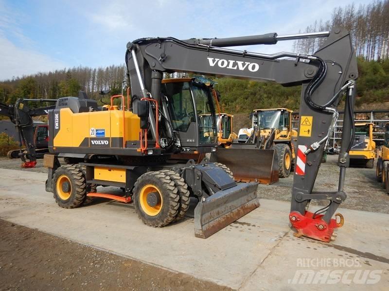 Volvo EW 220 E Gravemaskiner på hjul