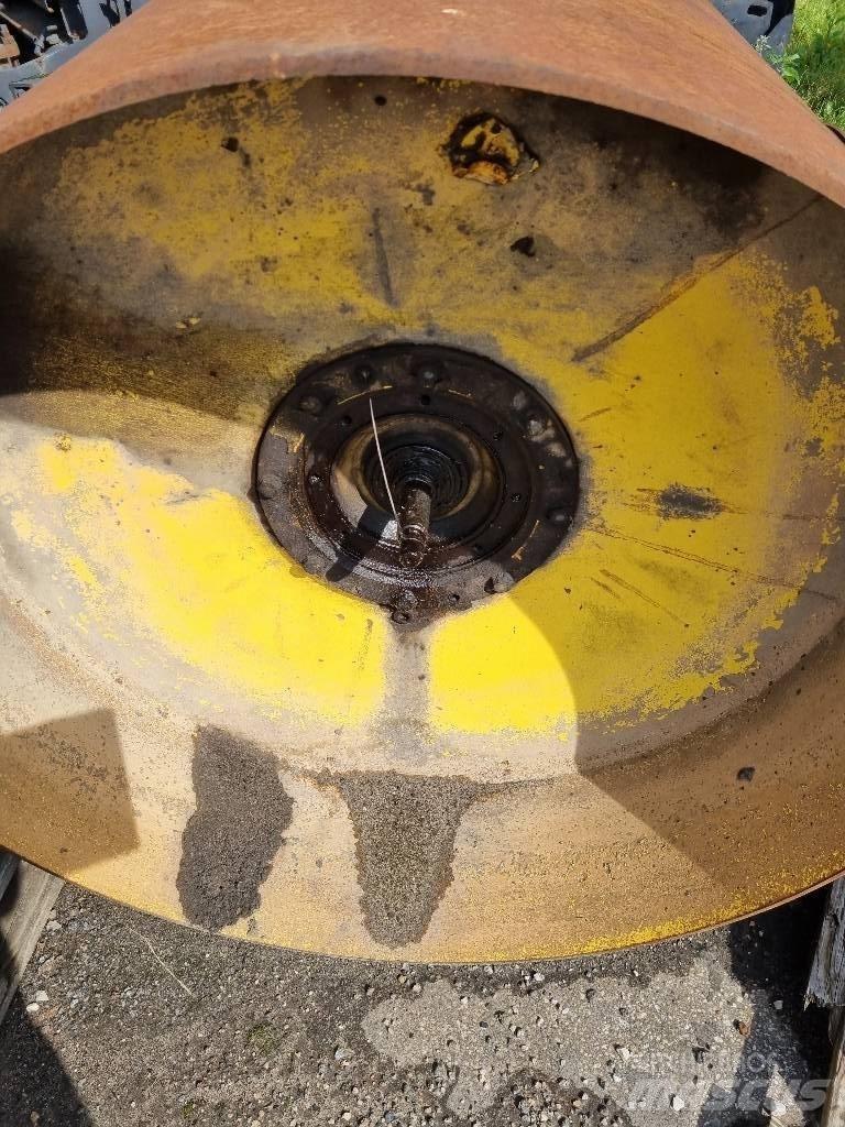 Bomag BW 174 AD Chassis og suspension