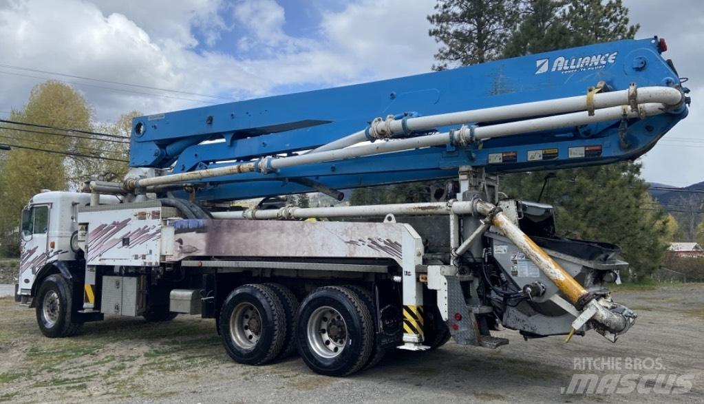 Alliance 37M Betonpumper