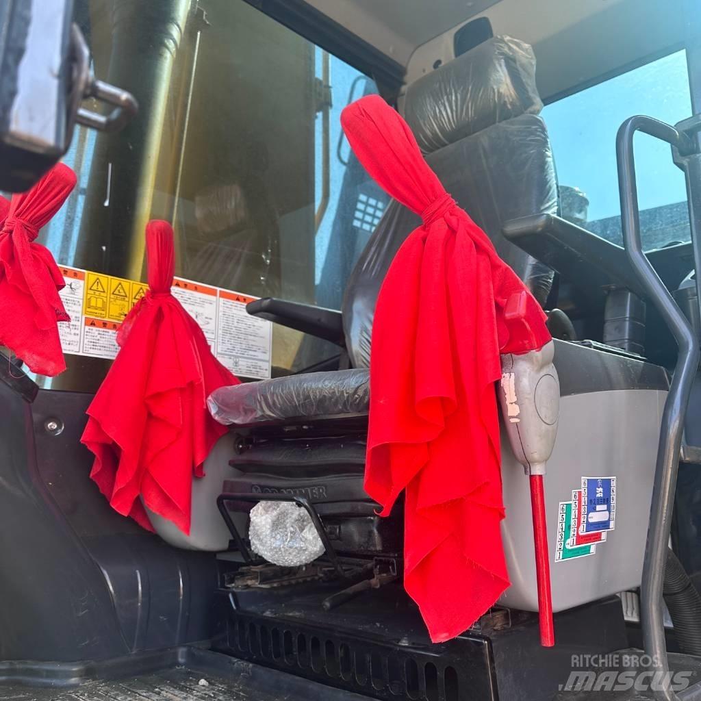 Komatsu PC210LC-8 Gravemaskiner på larvebånd