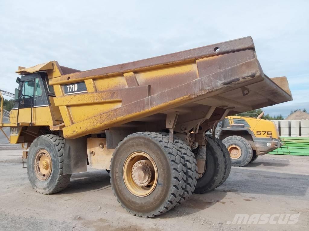 CAT 771 D Knækstyrede dumpere