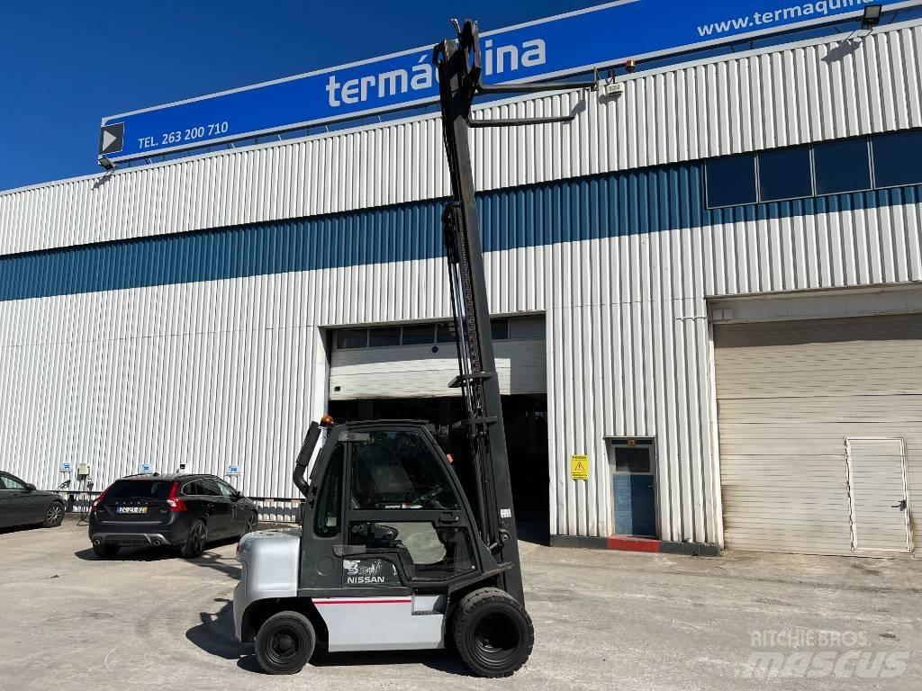 Nissan DX 30 Diesel gaffeltrucks
