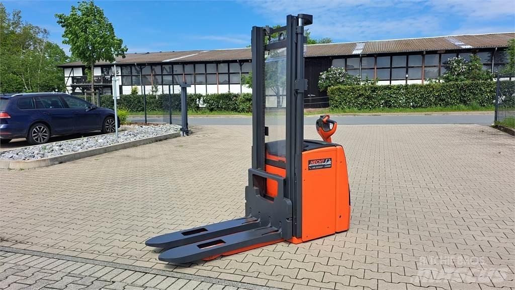 Linde L20 Gaffelstabler med gående fører