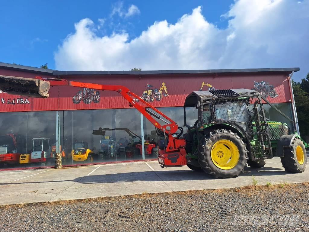John Deere 6115 R Traktorer