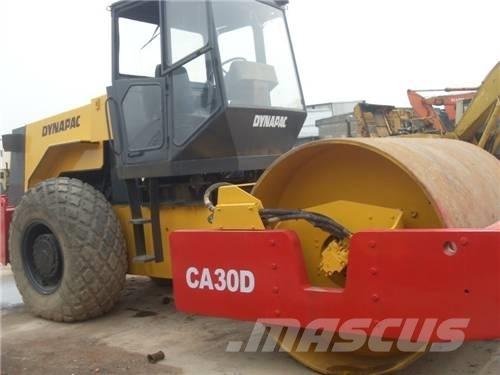 Dynapac CA 30 D Enkelt tromle
