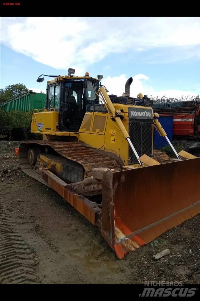 Komatsu D 65 PX-18 Bulldozer på larvebånd