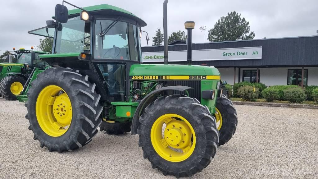 John Deere 2250 Traktorer