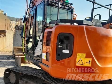 Hitachi ZX 135 US-6 Gravemaskiner på larvebånd