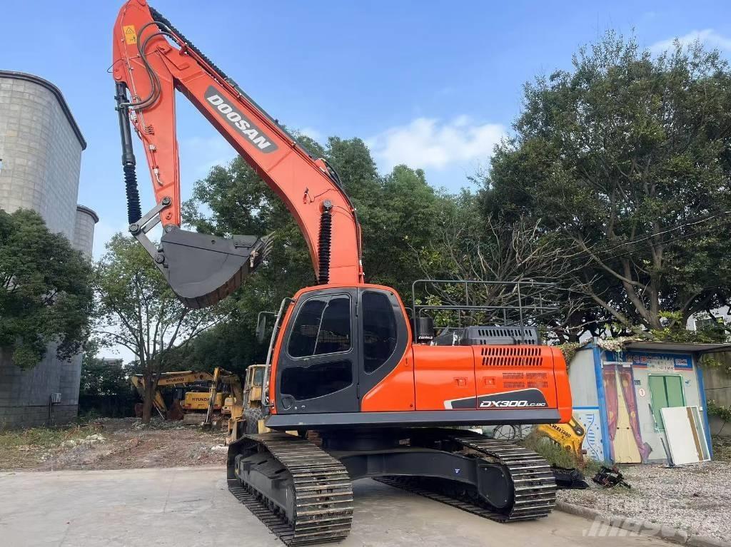 Doosan DX 300LC-9C Gravemaskiner på larvebånd