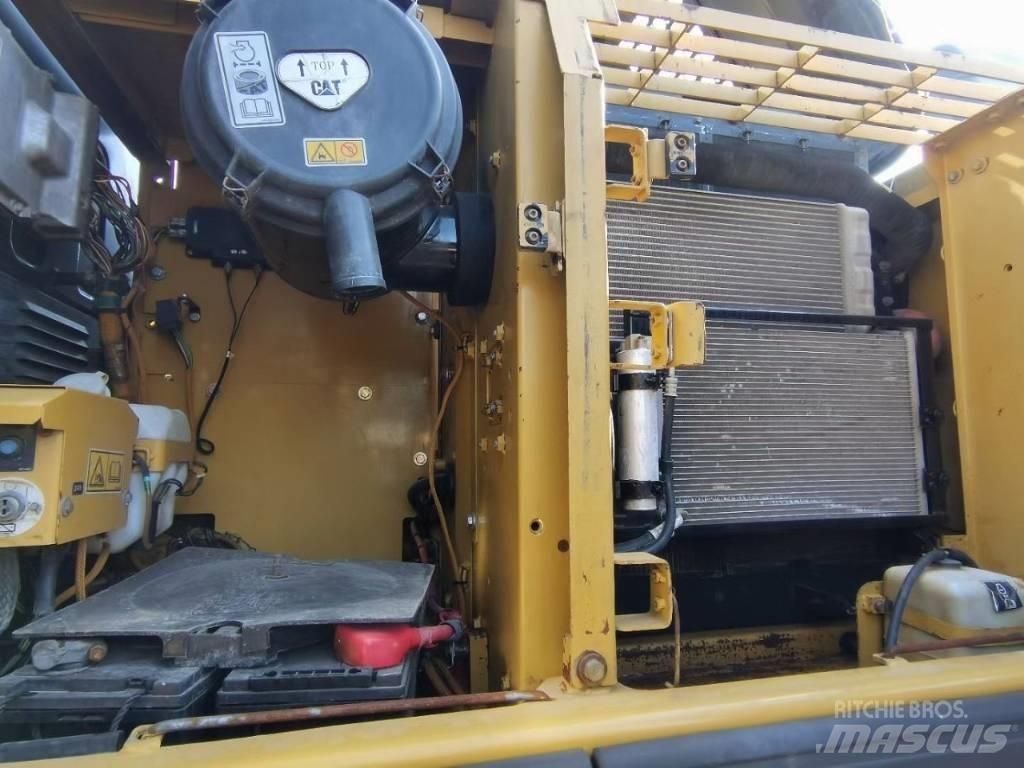 CAT 320 Midi-gravemaskiner 7t - 12t