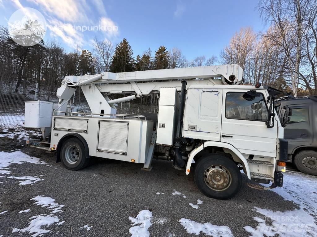 Scania P 92 M Lastbil med kran