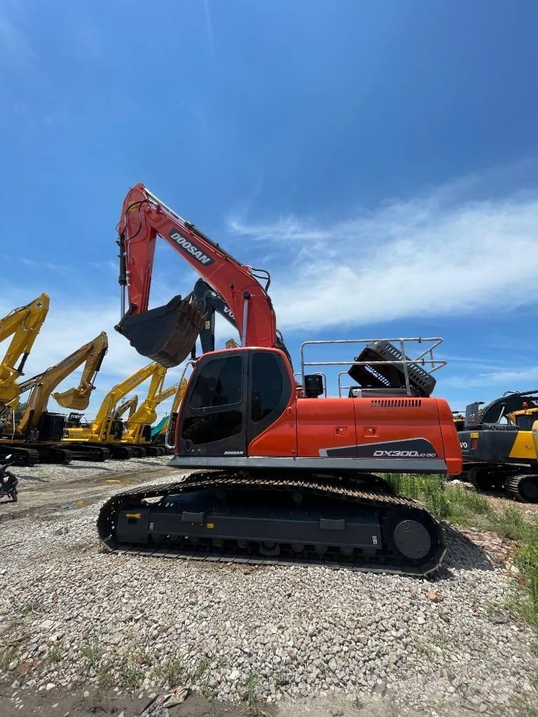 Doosan DX 300 LC Gravemaskiner på larvebånd