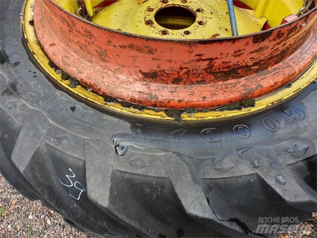 Goodyear 136-38 x2 Hjul, Dæk og Fælge