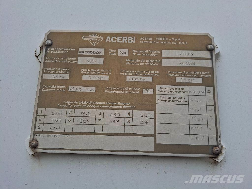 Acerbi ASO64003SP Semi-trailer med Tank