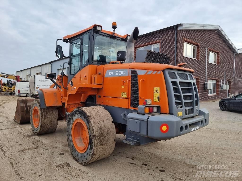 Doosan DL 200-3 Læssemaskiner på hjul